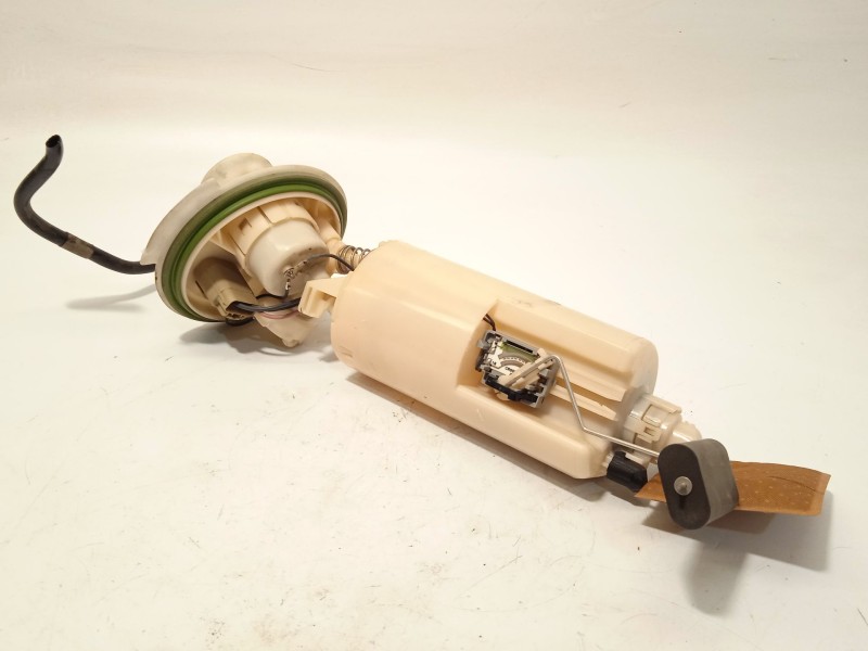Recambio de bomba combustible para chrysler voyager iv (rg, rs) 3.3 awd referencia OEM IAM 5127562AA  721AB20531087