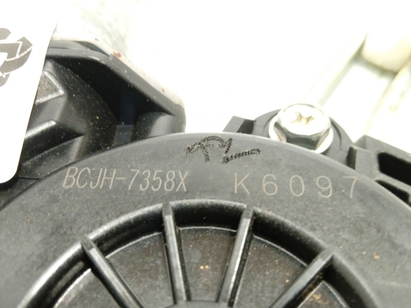 Recambio de elevalunas trasero izquierdo para mazda cx-30 (dm) skyactiv-x m hybrid referencia OEM IAM BCJH7358X  