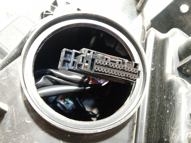 Recambio de faro derecho para mazda cx-30 (dm) skyactiv-x m hybrid referencia OEM IAM DFR751030  