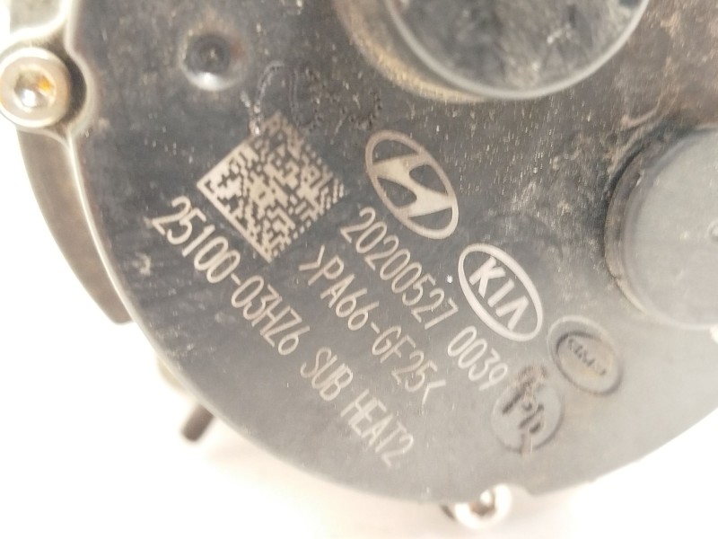 Recambio de bomba agua para kia niro referencia OEM IAM 2510003HZ6  