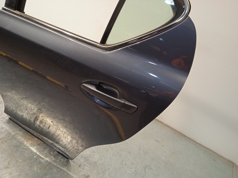 Recambio de puerta trasera izquierda para lexus ct 200h referencia OEM IAM 6700476010  