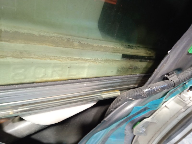 Recambio de puerta trasera izquierda para lexus ct 200h referencia OEM IAM 6700476010  