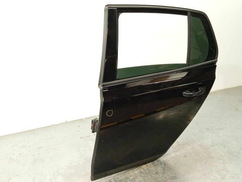 Recambio de puerta trasera izquierda para volkswagen golf vi (5k1) 2.0 tdi referencia OEM IAM 5K6833055K  