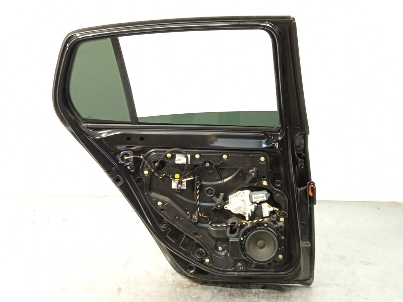 Recambio de puerta trasera izquierda para volkswagen golf vi (5k1) 2.0 tdi referencia OEM IAM 5K6833055K  