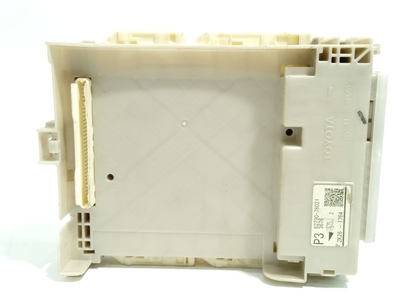 Recambio de modulo electronico para lexus ct 200h referencia OEM IAM 8273076021  