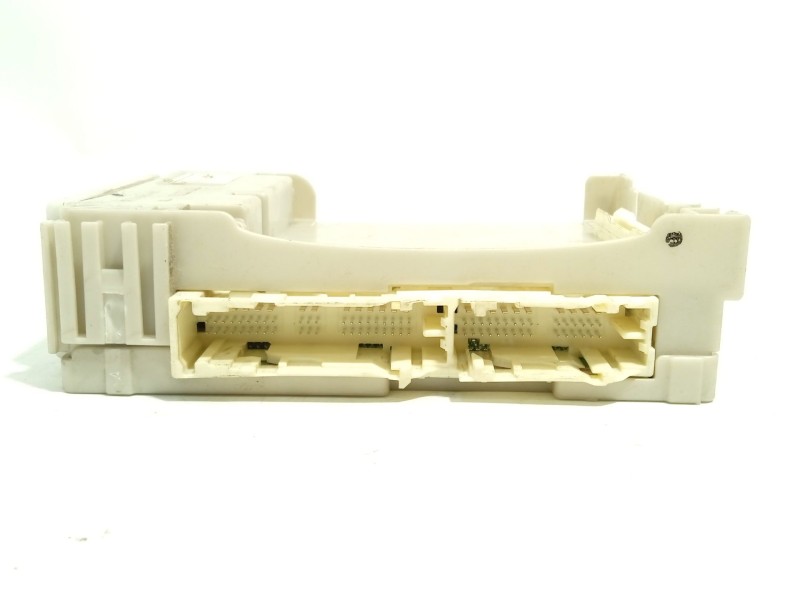 Recambio de modulo electronico para lexus ct 200h referencia OEM IAM 8273076021  