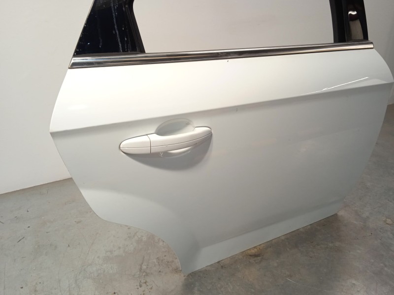 Recambio de puerta trasera derecha para ford mondeo ber. (ca2) business referencia OEM IAM 1780035 PBS71A24630AD 