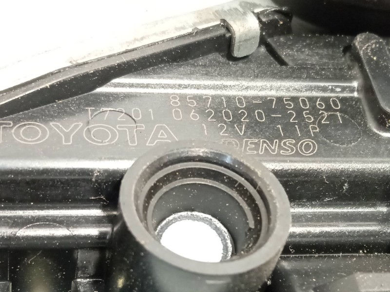 Recambio de elevalunas delantero derecho para lexus ct 200h referencia OEM IAM 8571075060  