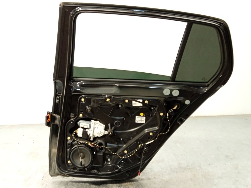 Recambio de puerta trasera derecha para volkswagen golf vi (5k1) 2.0 tdi referencia OEM IAM 5K6833056K  