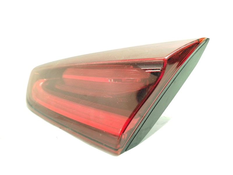 Recambio de piloto trasero derecho interior para kia xceed 1.4 tgdi cat referencia OEM IAM 92404J7300  