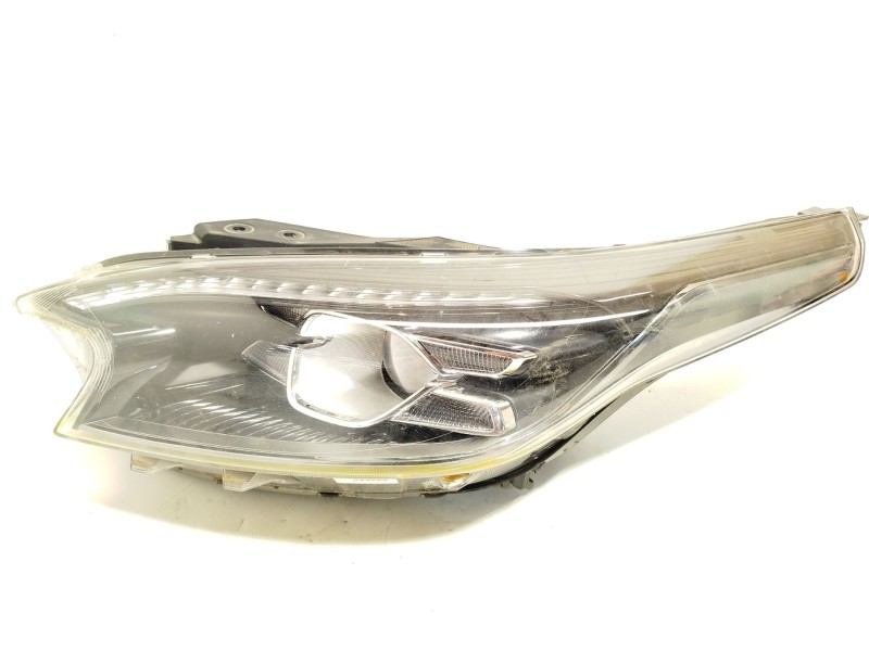 Recambio de faro izquierdo para kia xceed 1.4 tgdi cat referencia OEM IAM 92101J7300  