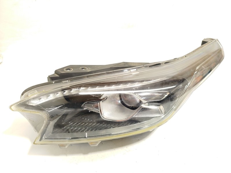 Recambio de faro izquierdo para kia xceed 1.4 tgdi cat referencia OEM IAM 92101J7300  