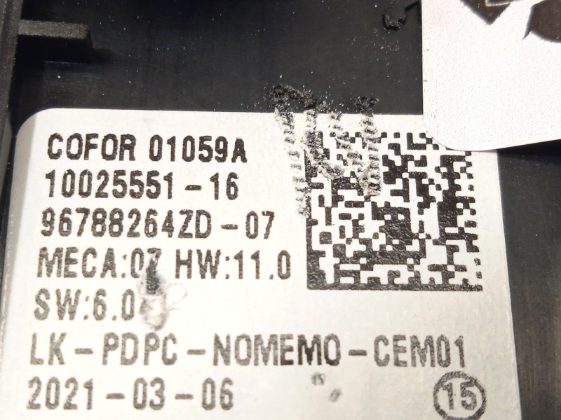 Recambio de mando elevalunas delantero izquierdo para citroën c4 iii 1.2 puretech referencia OEM IAM 96788264ZD  