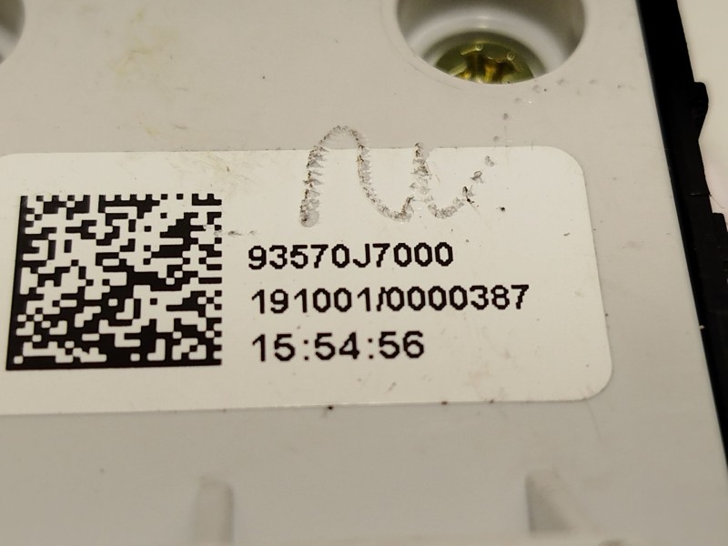 Recambio de mando elevalunas delantero izquierdo para kia xceed 1.4 tgdi cat referencia OEM IAM 93570J7000  