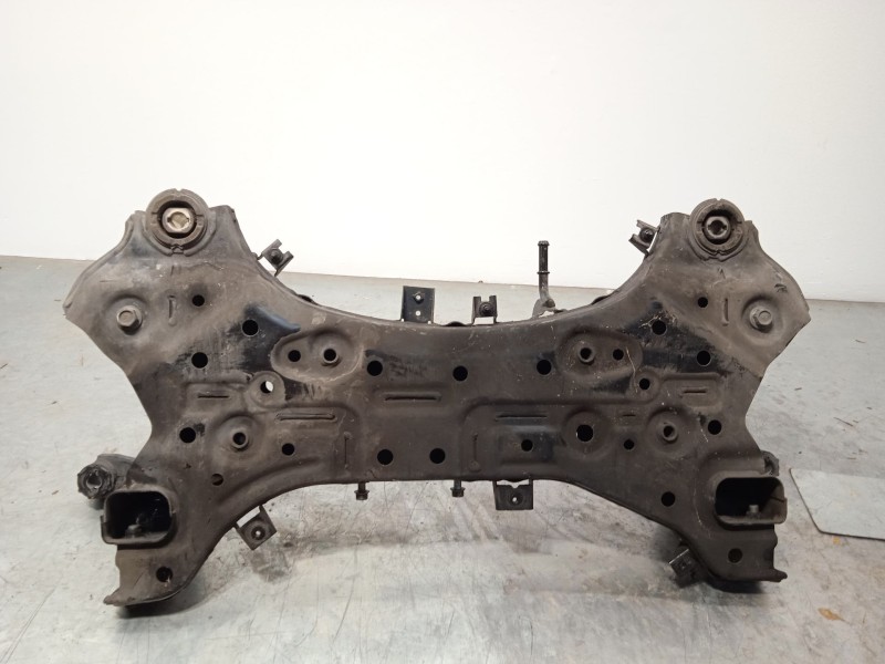 Recambio de puente delantero para hyundai ioniq (ae) 1.6 gdi hybrid referencia OEM IAM 62405G2100  