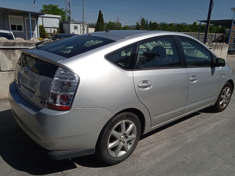 toyota prius liftback (_w2_) del año 2006