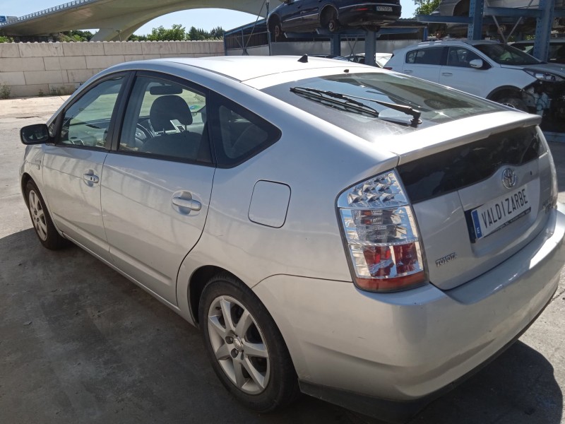 toyota prius liftback (_w2_) del año 2006