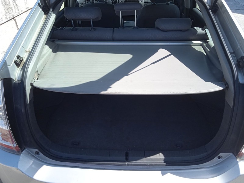 toyota prius liftback (_w2_) del año 2006