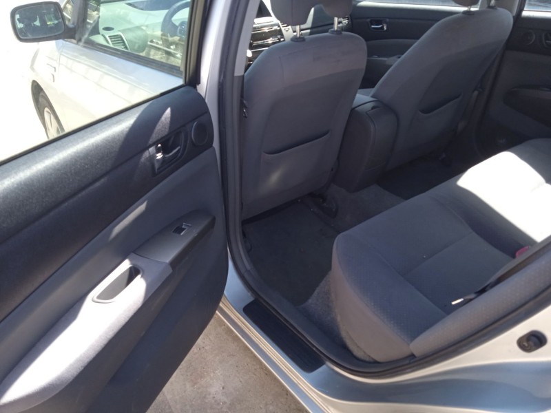 toyota prius liftback (_w2_) del año 2006