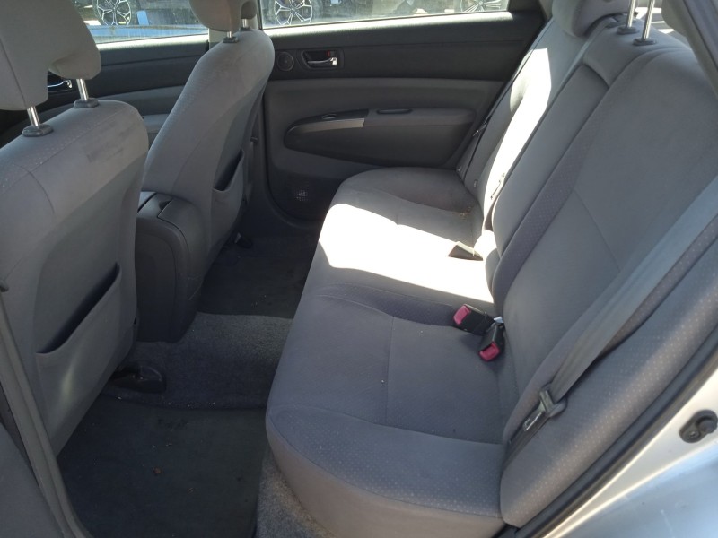 toyota prius liftback (_w2_) del año 2006