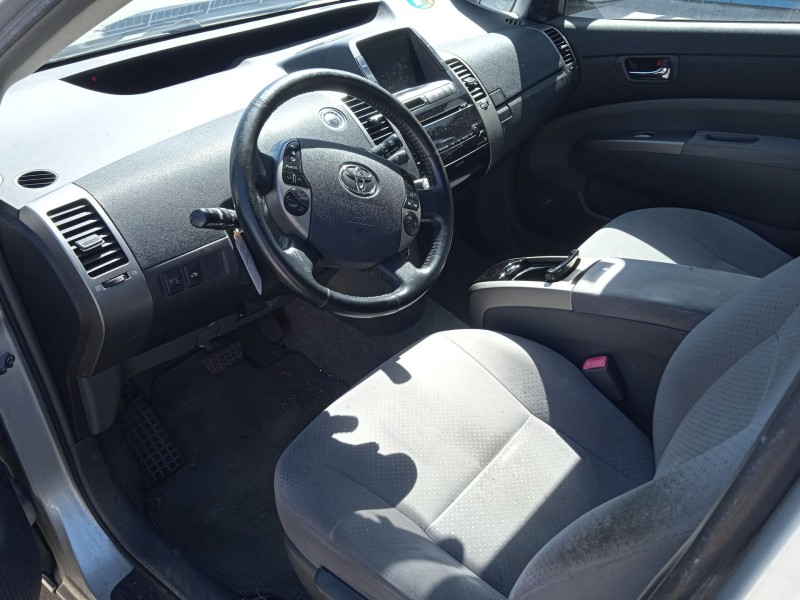 toyota prius liftback (_w2_) del año 2006