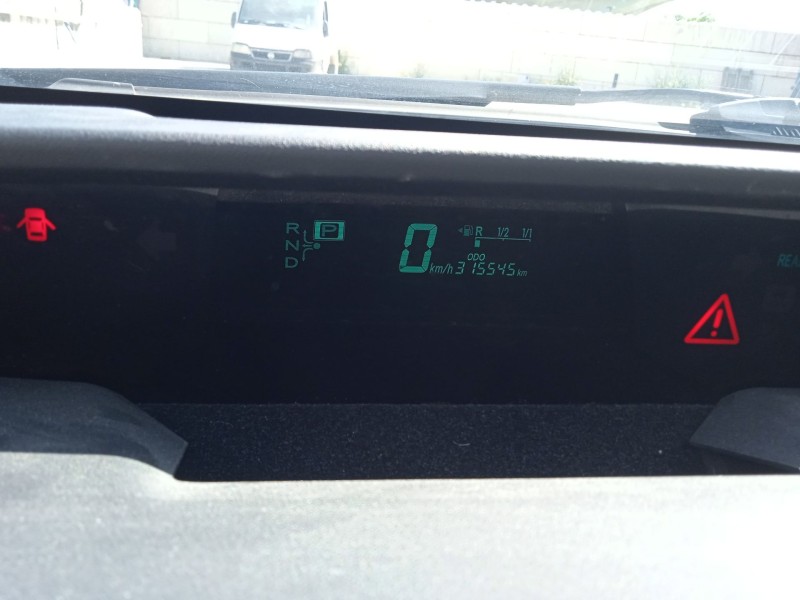 toyota prius liftback (_w2_) del año 2006