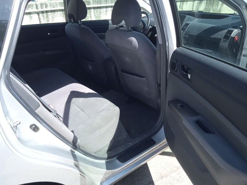 toyota prius liftback (_w2_) del año 2006