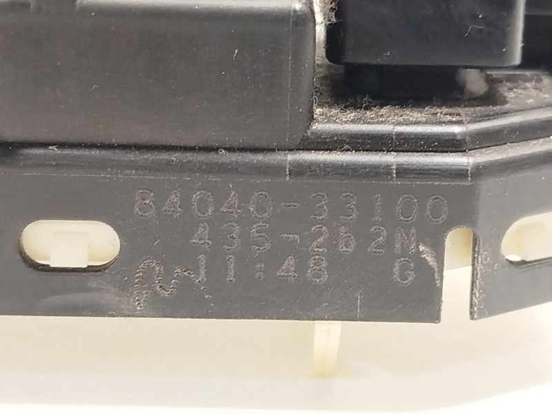 Recambio de mando elevalunas delantero izquierdo para lexus ct 200h referencia OEM IAM 8404033100  