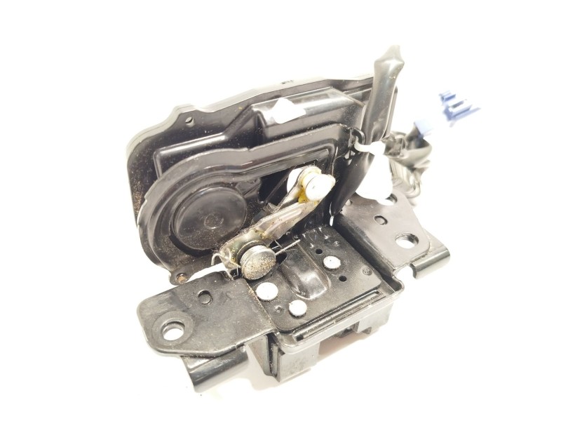 Recambio de cerradura maletero / porton para lexus ct 200h referencia OEM IAM 6935047040  