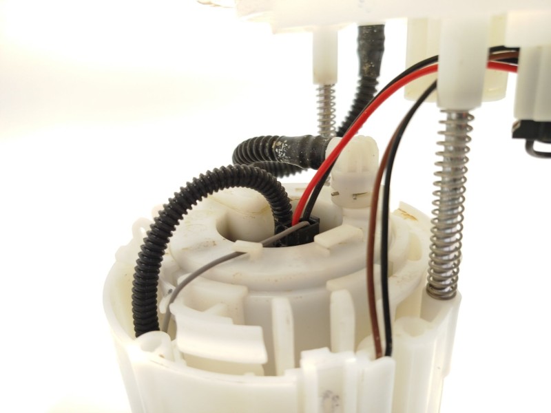 Recambio de bomba combustible para kia stonic (yb) 1.0 t-gdi eco-dynamics+ referencia OEM IAM 31110H8400  