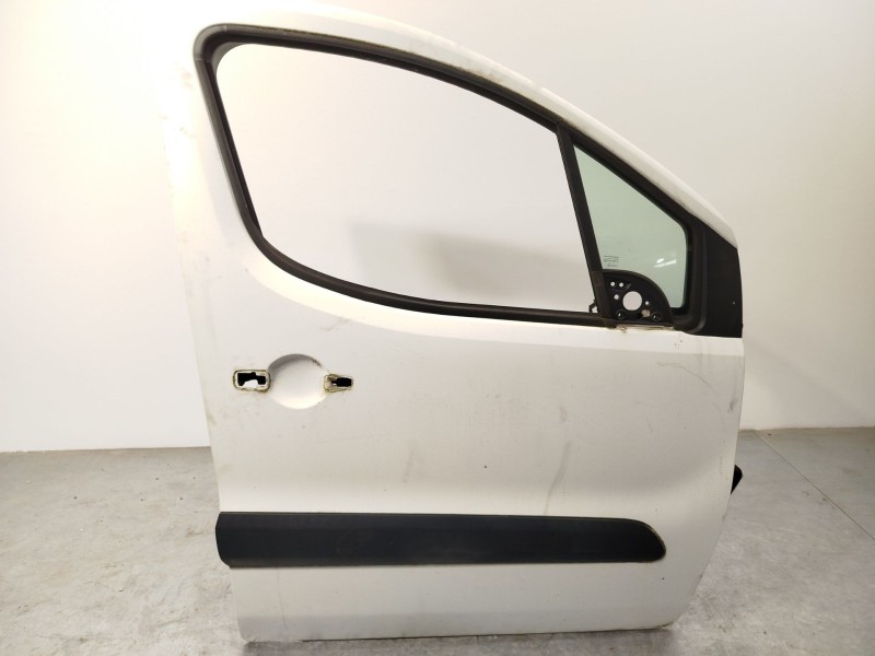 Recambio de puerta delantera derecha para peugeot partner tepee 1.6 hdi 75 (16v) referencia OEM IAM 9004Z6  