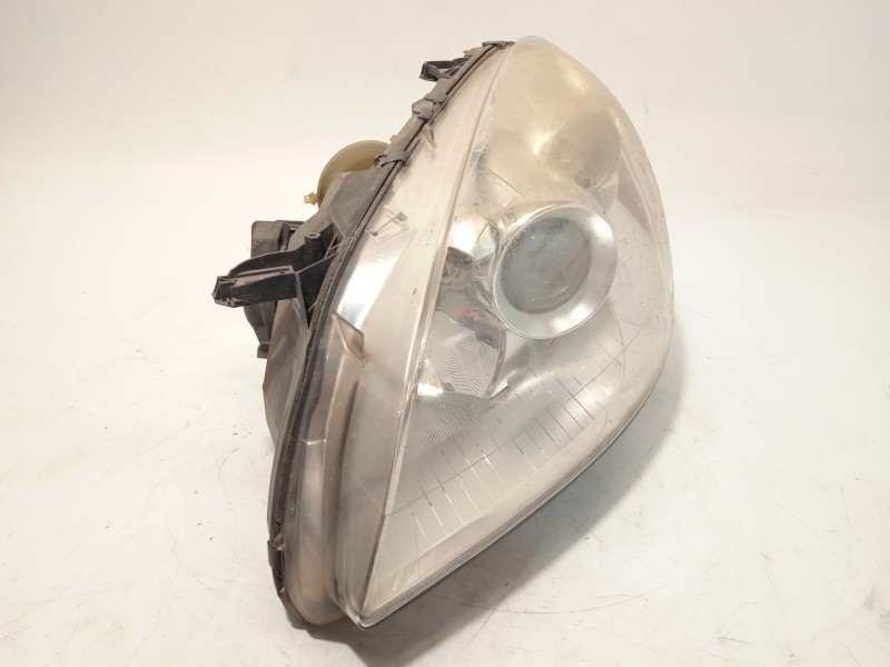 Recambio de faro izquierdo para mercedes-benz clase b (w245) 2.0 cat referencia OEM IAM A1698201761  0301220201