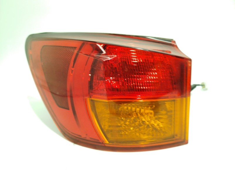 Recambio de piloto trasero izquierdo para lexus is200 (ds2/is2) 220d referencia OEM IAM 8156153161  