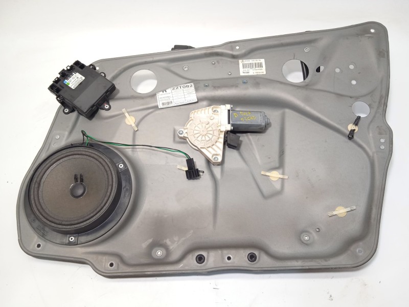 Recambio de elevalunas delantero derecho para mercedes-benz clase b (w245) 2.0 cat referencia OEM IAM A1697203079  