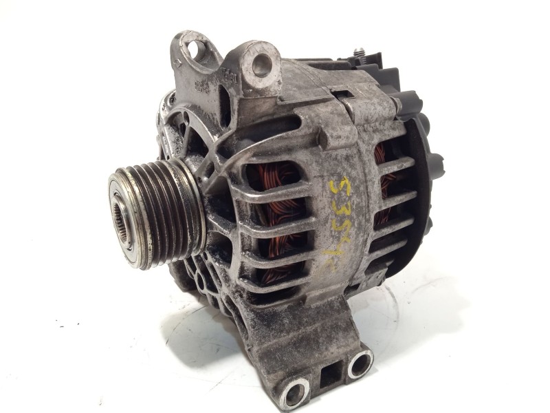 Recambio de alternador para mercedes-benz clase b (w245) 2.0 cat referencia OEM IAM A2661540902  TG11C035