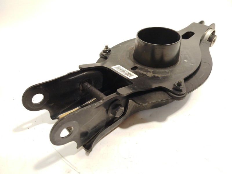 Recambio de brazo suspension inferior trasero derecho para mg mg 4 (eh32) ev referencia OEM IAM 284270AP  