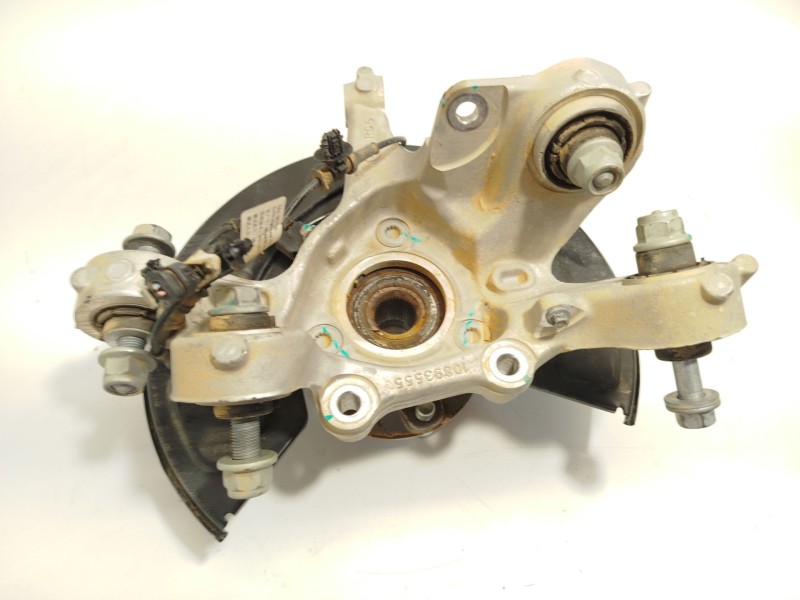 Recambio de mangueta trasera derecha para mg mg 4 (eh32) ev referencia OEM IAM 10893555  