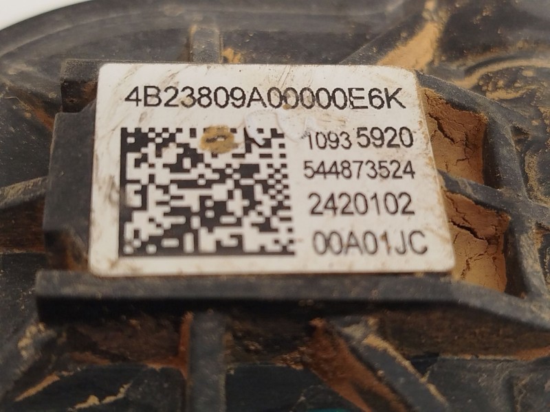 Recambio de pinza freno trasera derecha para mg mg 4 (eh32) ev referencia OEM IAM 10935920  