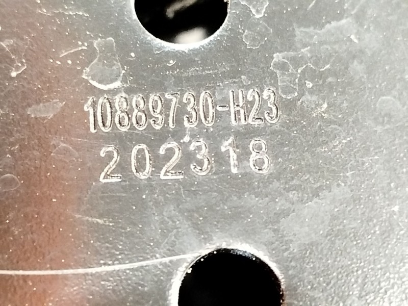 Recambio de puente trasero para mg mg 4 (eh32) ev referencia OEM IAM 10889730 10889760 