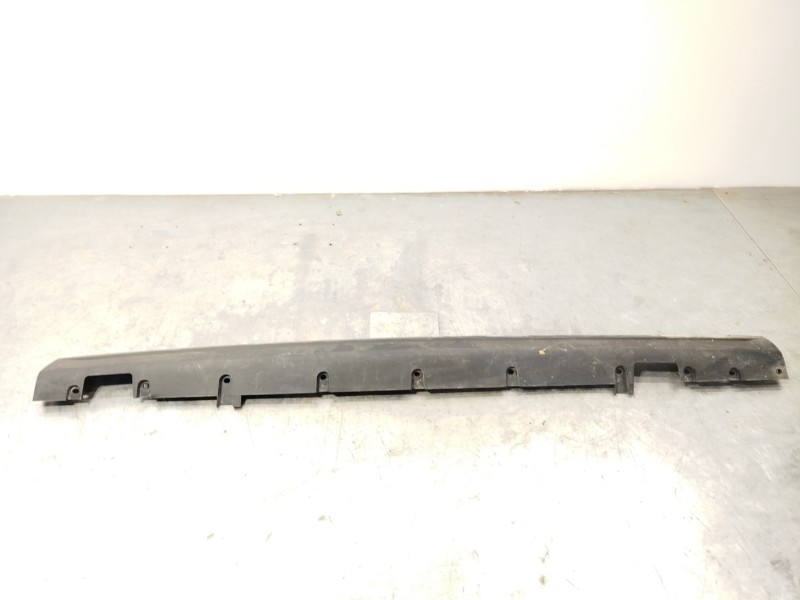 Recambio de estribo para mg mg 4 (eh32) ev referencia OEM IAM 11101669  