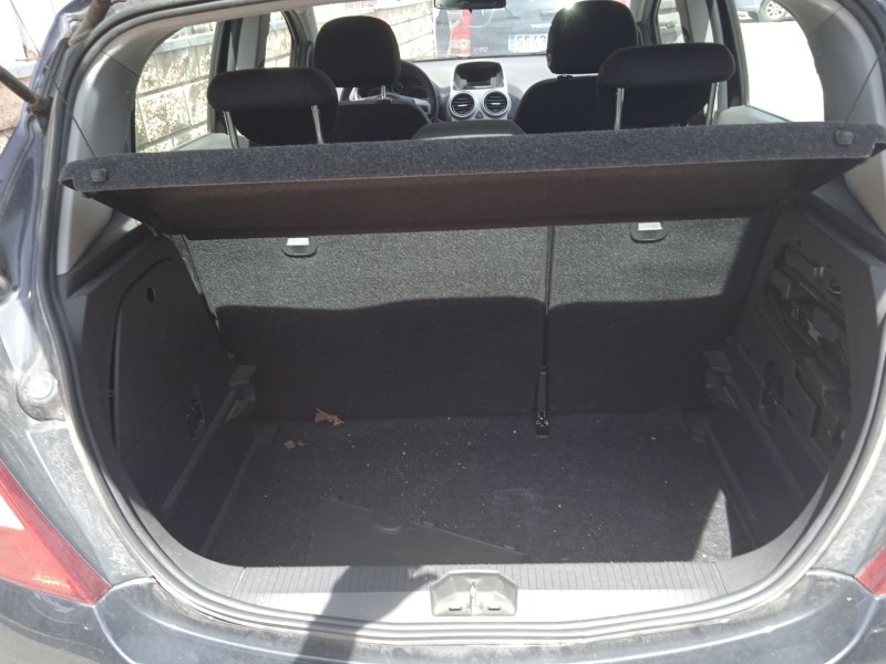 opel corsa d (s07) del año 2009