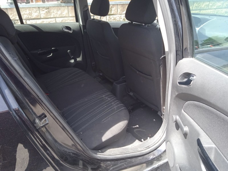 opel corsa d (s07) del año 2009