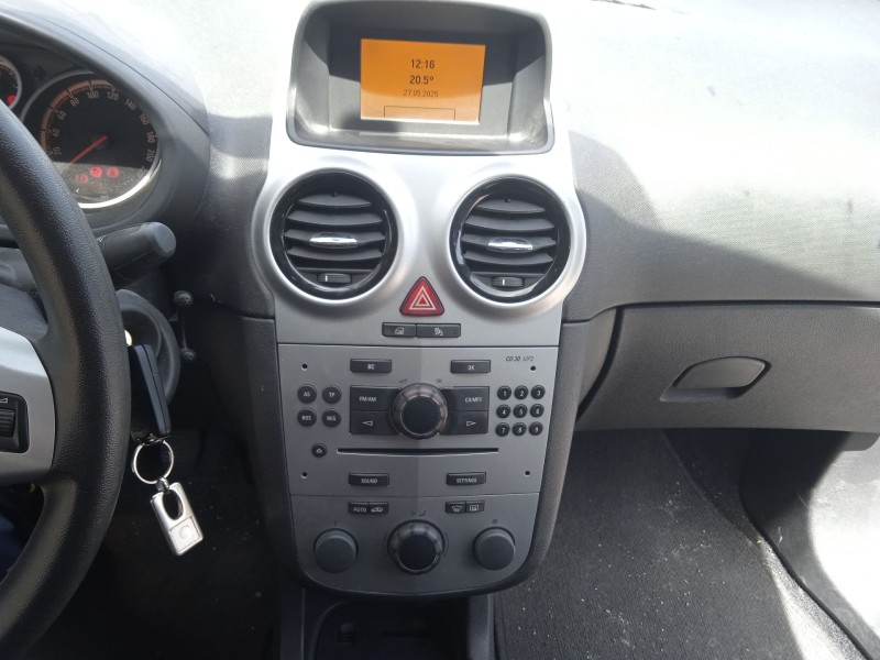 opel corsa d (s07) del año 2009