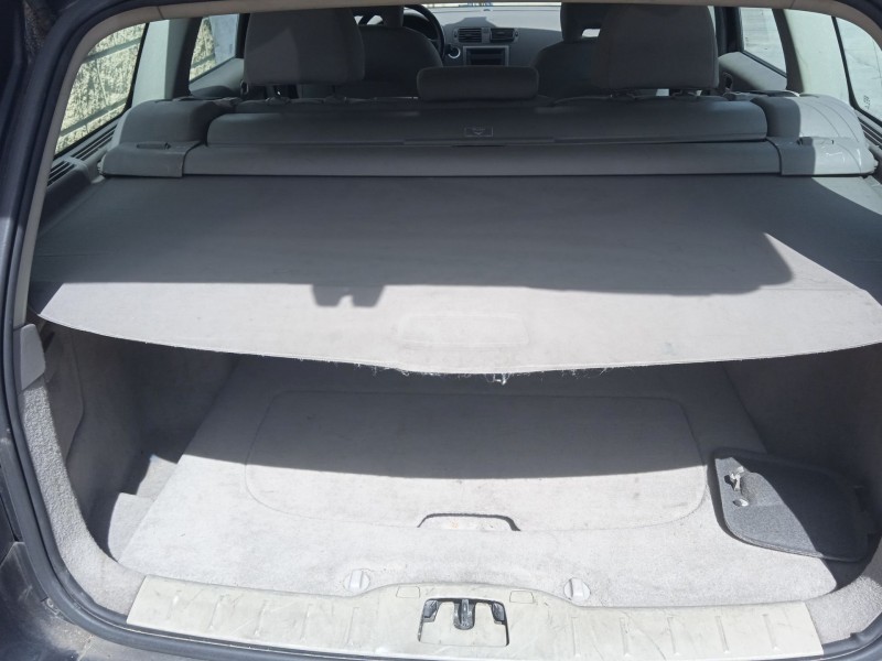 volvo v50 (545) del año 2004