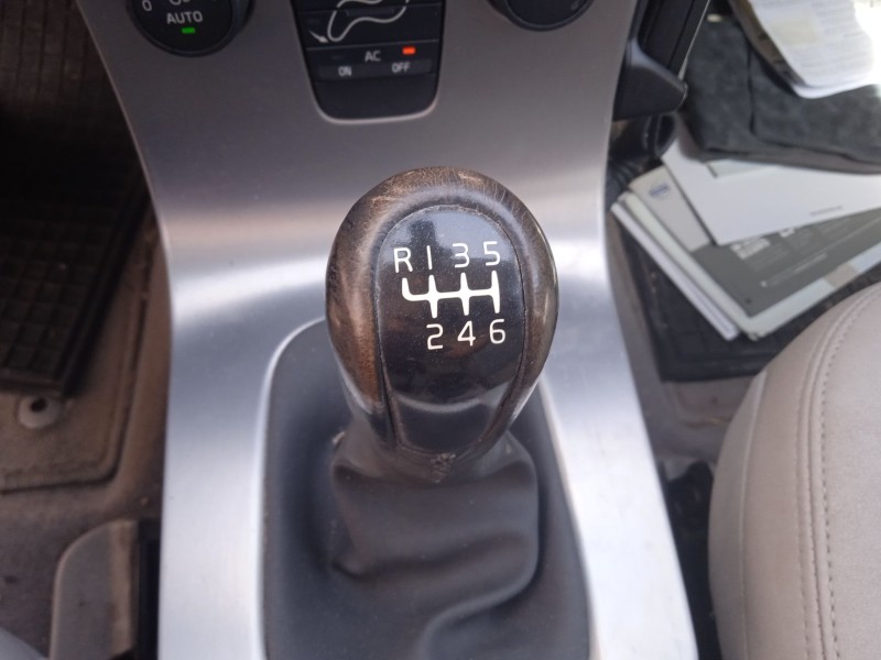 volvo v50 (545) del año 2004