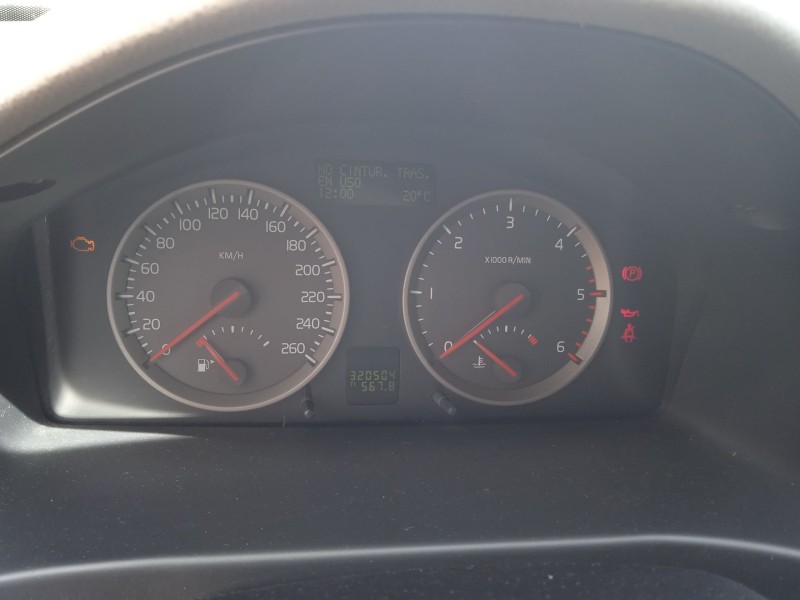 volvo v50 (545) del año 2004