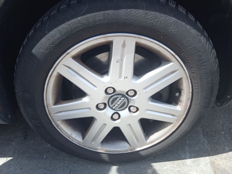 volvo v50 (545) del año 2004