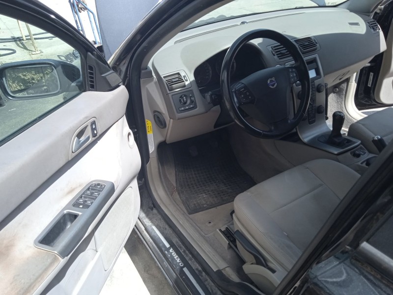 volvo v50 (545) del año 2004