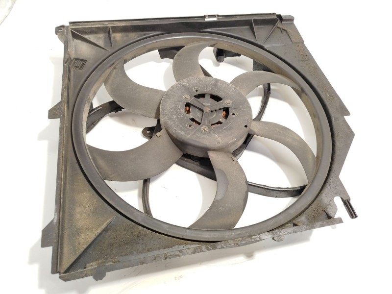 Recambio de electroventilador para bmw x3 (e83) 2.0 d referencia OEM IAM 67326925702 17423114008 