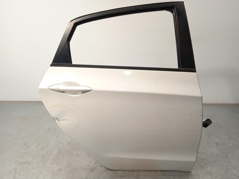 Recambio de puerta trasera derecha para hyundai i30 (gd) trend referencia OEM IAM 77004A6000  
